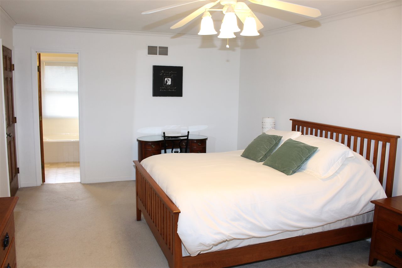 6407 North Post Oak Road Peoria, IL 61615 - Photo 20 of 27 Gallery Image 20