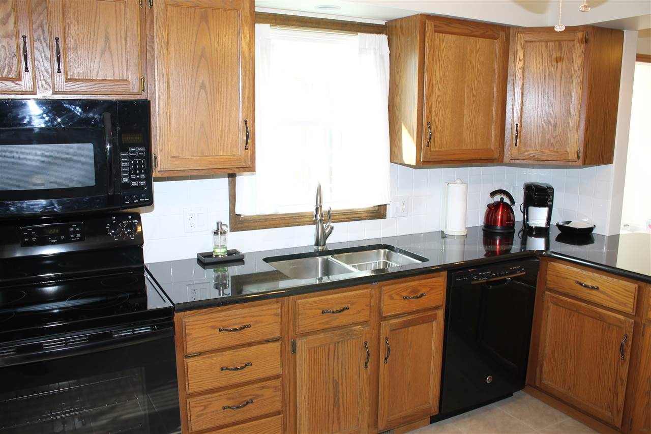6407 North Post Oak Road Peoria, IL 61615 - Photo 7 of 27 Gallery Image 7