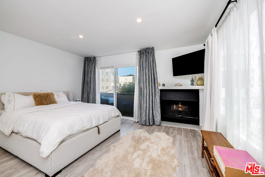 16 Quarterdeck Street, Unit 102 Marina del Rey, CA 90292 - Photo 12 of 19