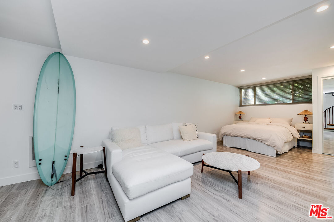 16 Quarterdeck Street, Unit 102 Marina del Rey, CA 90292 - Photo 16 of 19