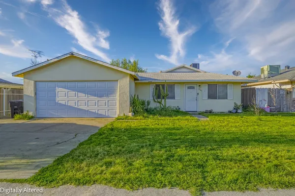 $325,000 | 1741 Hickory Avenue, Livingston, CA 95334