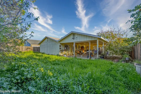 $325,000 | 1741 Hickory Avenue, Livingston, CA 95334