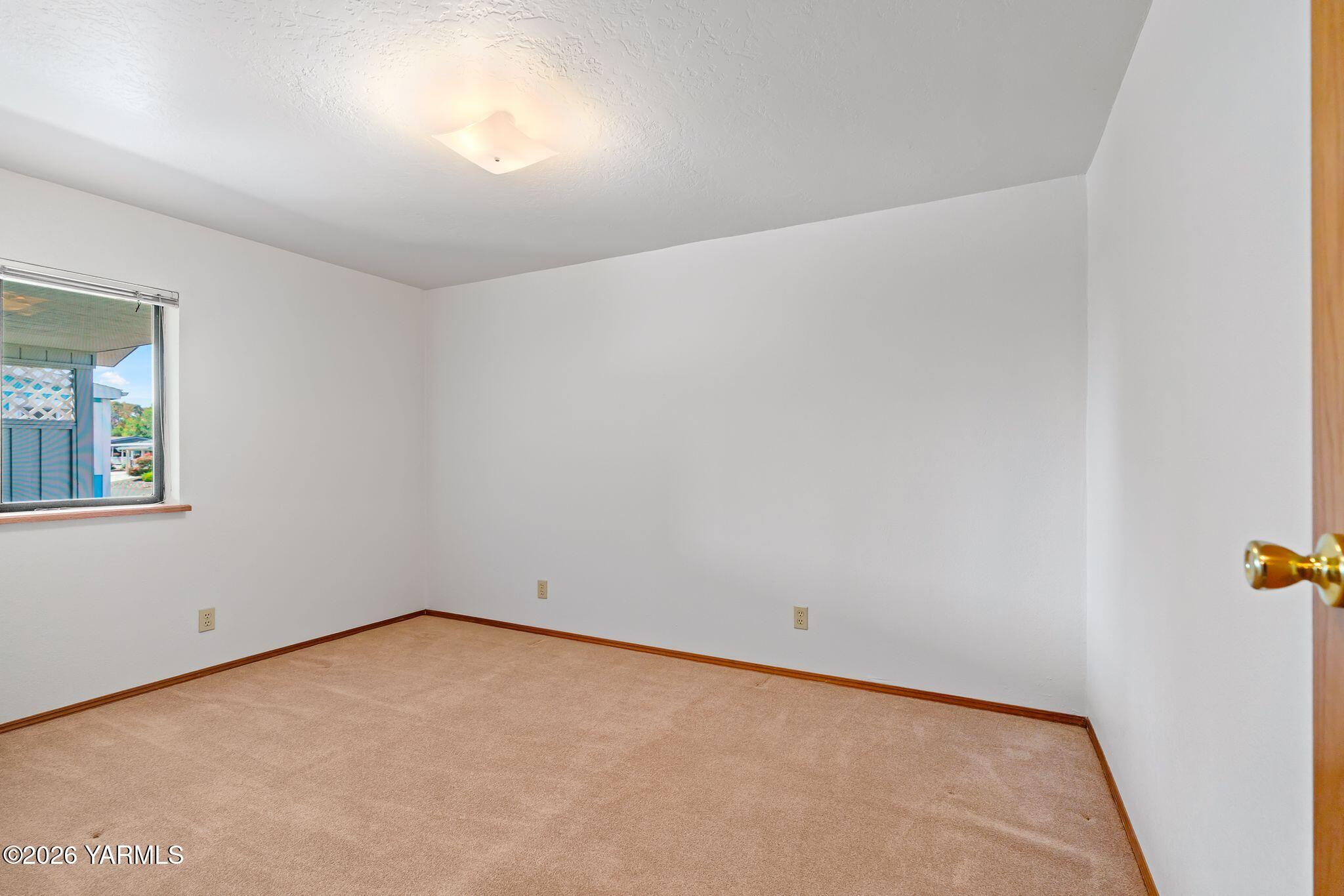 3701 Gun Club Road, Unit 88 Yakima, WA 98901 - Photo 15 of 34 0013Bedroom one view two