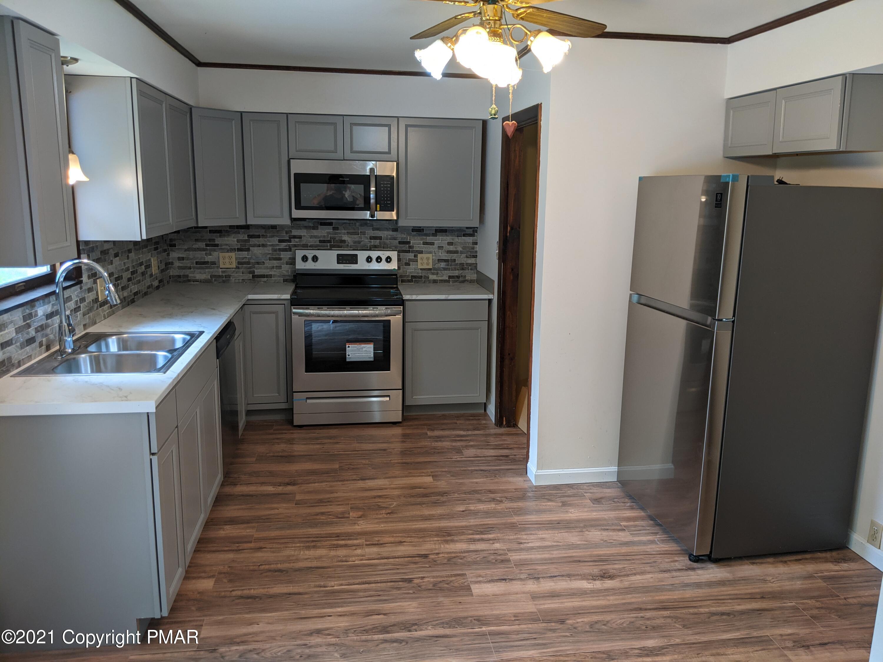 580 Mountain Road Albrightsville, PA 18210 - Photo 4 of 24 PXL_20210629_192459910