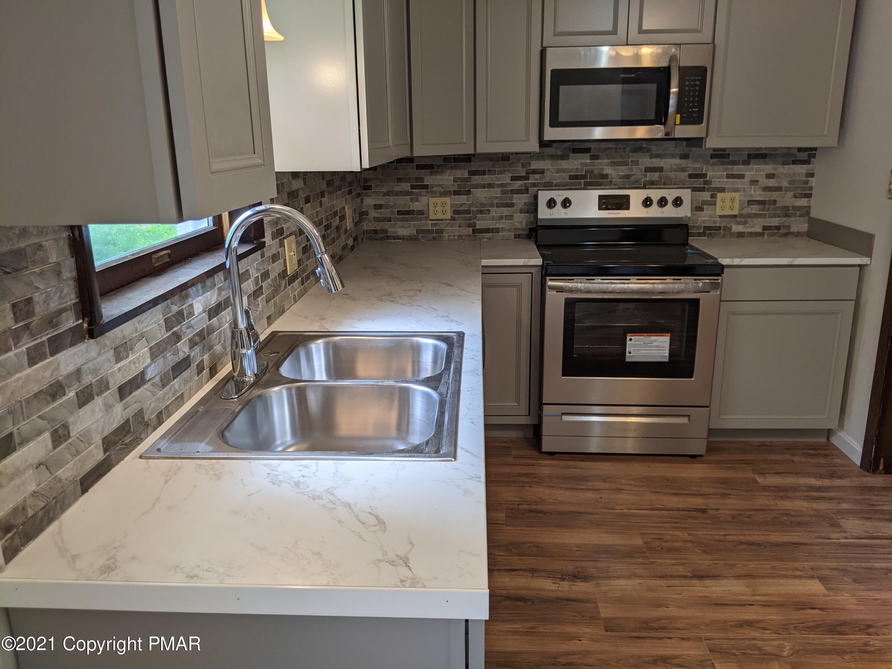 580 Mountain Road Albrightsville, PA 18210 - Photo 5 of 24 PXL_20210629_192405355