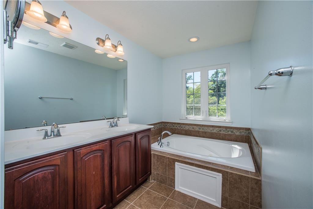 243 Maple Ridge Drive Canonsburg, PA 15317 - Photo 16 of 25 Gallery Image 16