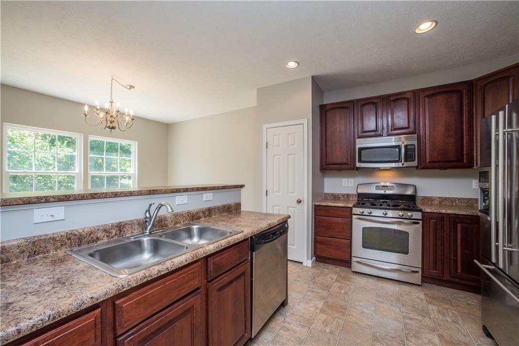 243 Maple Ridge Drive Canonsburg, PA 15317 - Photo 6 of 25 Gallery Image 6