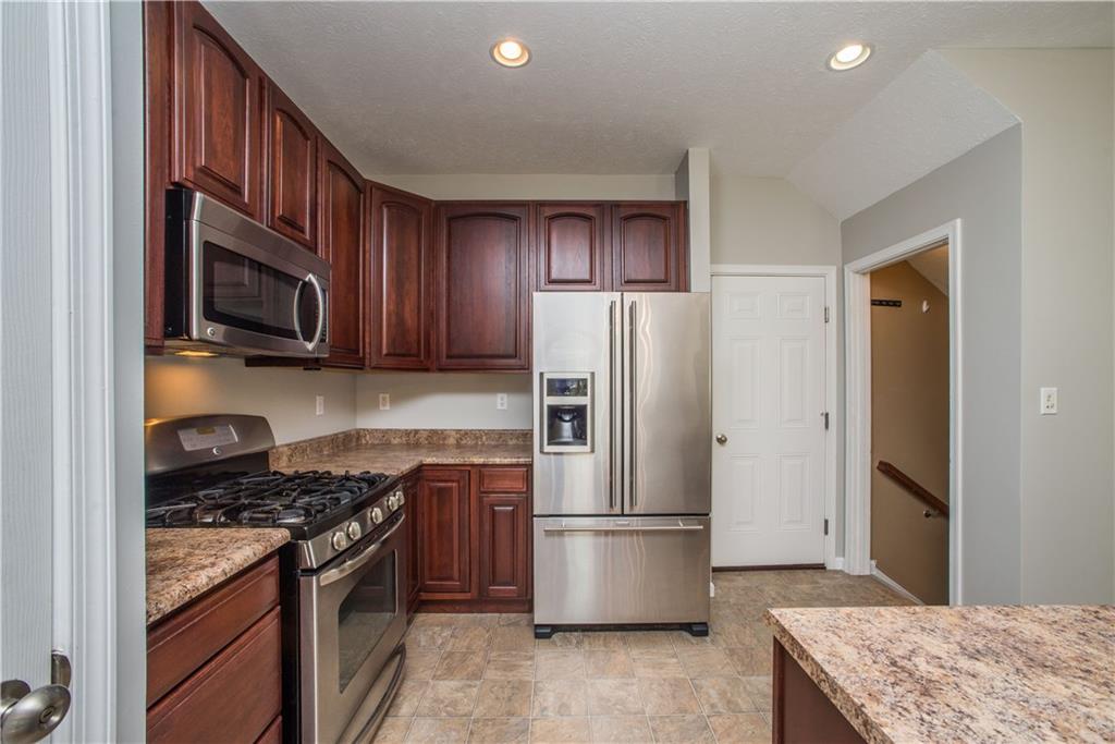 243 Maple Ridge Drive Canonsburg, PA 15317 - Photo 7 of 25 Gallery Image 7