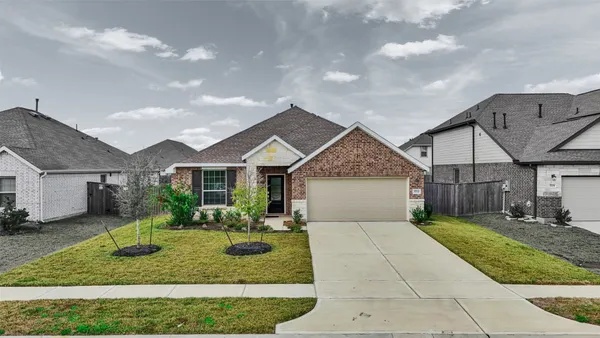 $2,050 | 3712 Windy Brk Road, Rosenberg, TX 77469