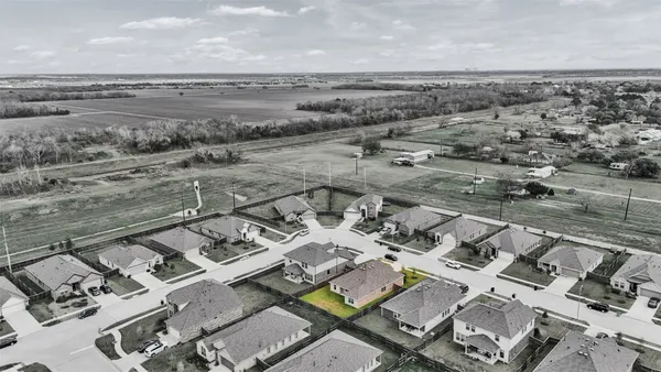 $2,050 | 3712 Windy Brk Road, Rosenberg, TX 77469