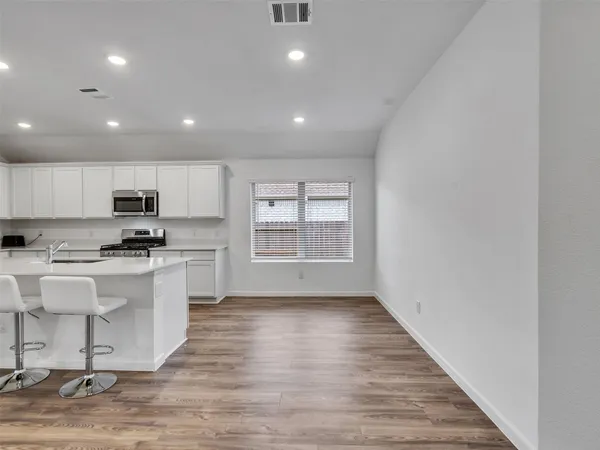 $2,050 | 3712 Windy Brk Road, Rosenberg, TX 77469