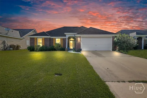 $2,400 | 468 Golden Grove Lane, Richmond Hill, GA 31324