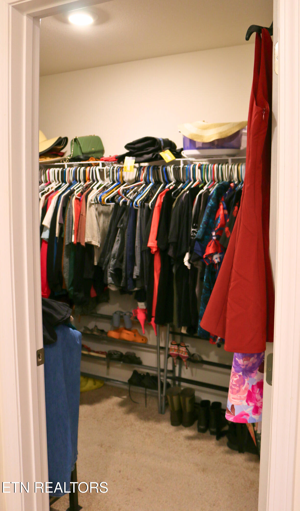 1642 Pebblestone Court Morristown, TN 37814 - Photo 15 of 25 Primary bedroom walk-in closet