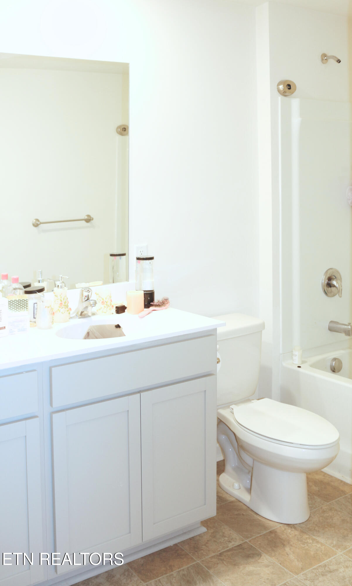 1642 Pebblestone Court Morristown, TN 37814 - Photo 21 of 25 full bath - pic 1