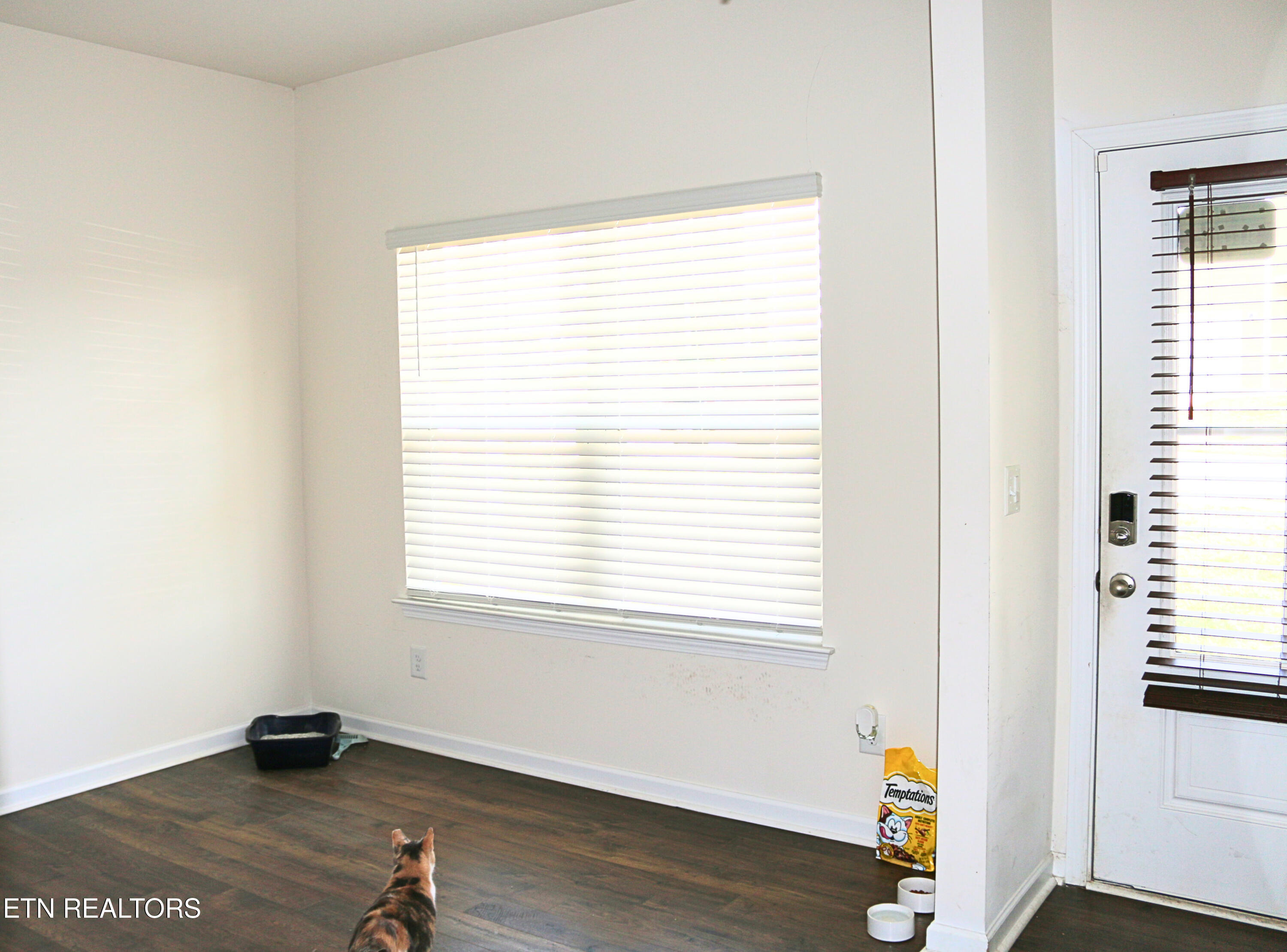 1642 Pebblestone Court Morristown, TN 37814 - Photo 5 of 25 Flex room at front entry