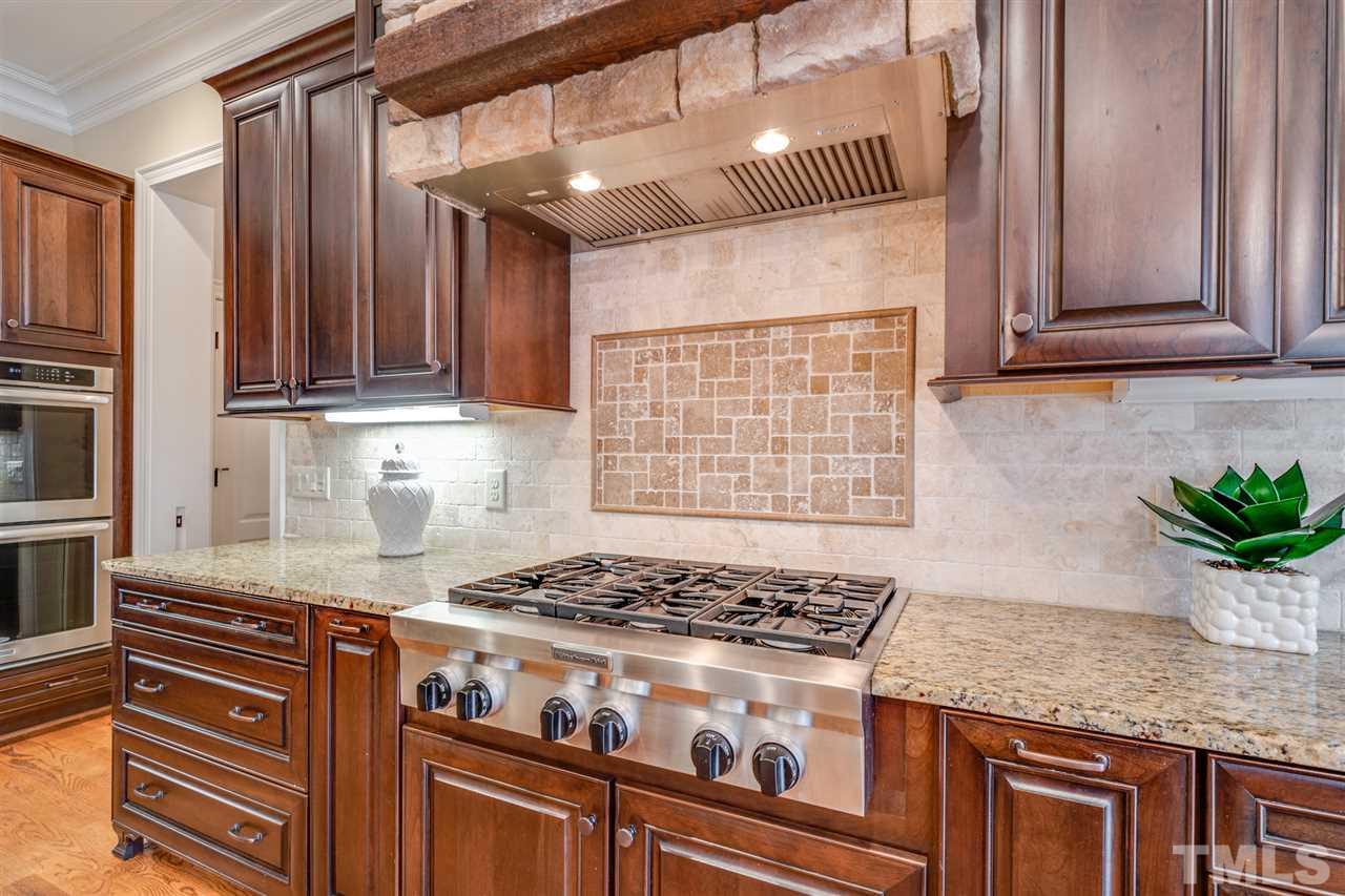 6837 Mactavish Way Raleigh, NC 27613 - Photo 8 of 30