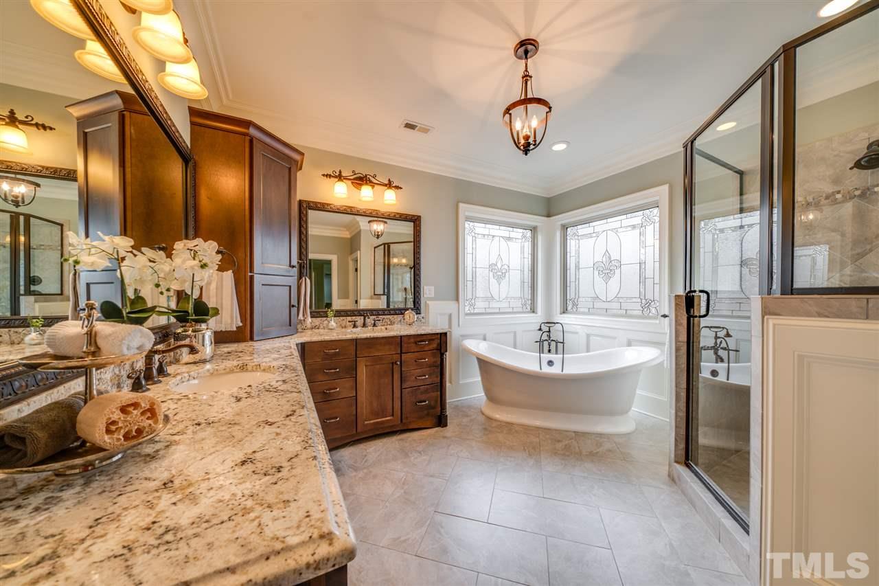 6837 Mactavish Way Raleigh, NC 27613 - Photo 10 of 30