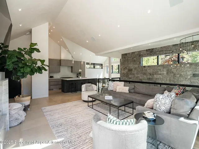 $95,000 | 1154 East Cooper Avenue, Aspen, CO 81611