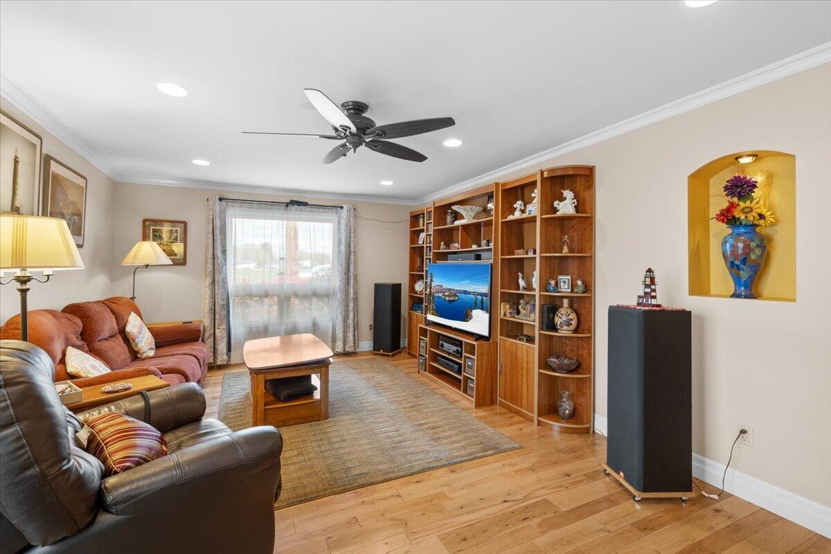 440 Bush Street Central Point, OR 97502 - Photo 12 of 40 a living room with furniture and a window