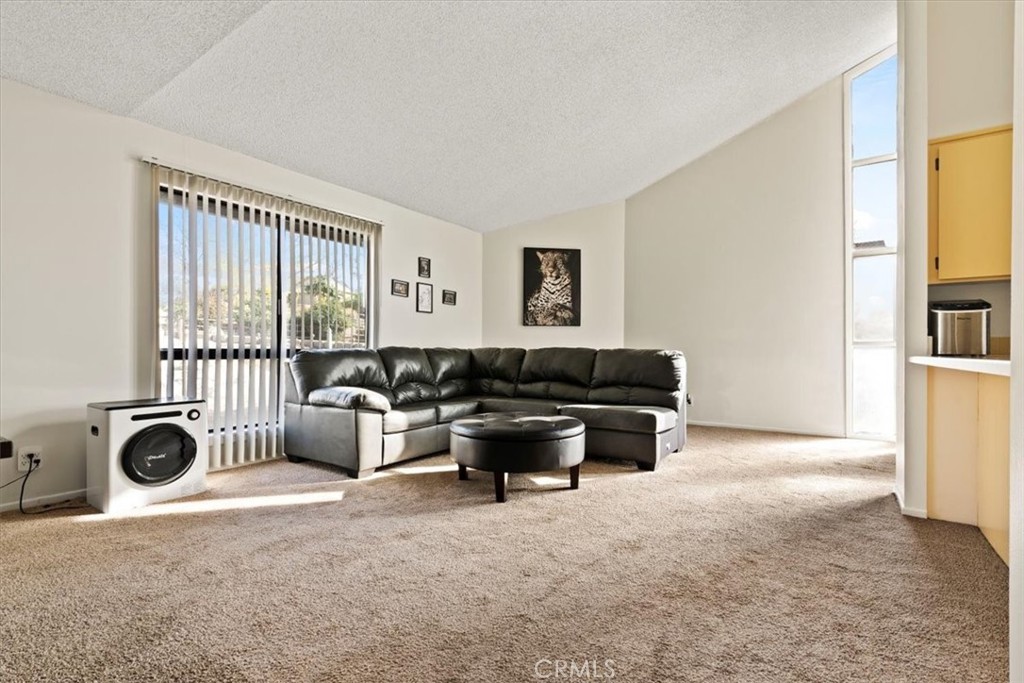 2 Village Lane Tehachapi, CA 93561 - Photo 6 of 32
