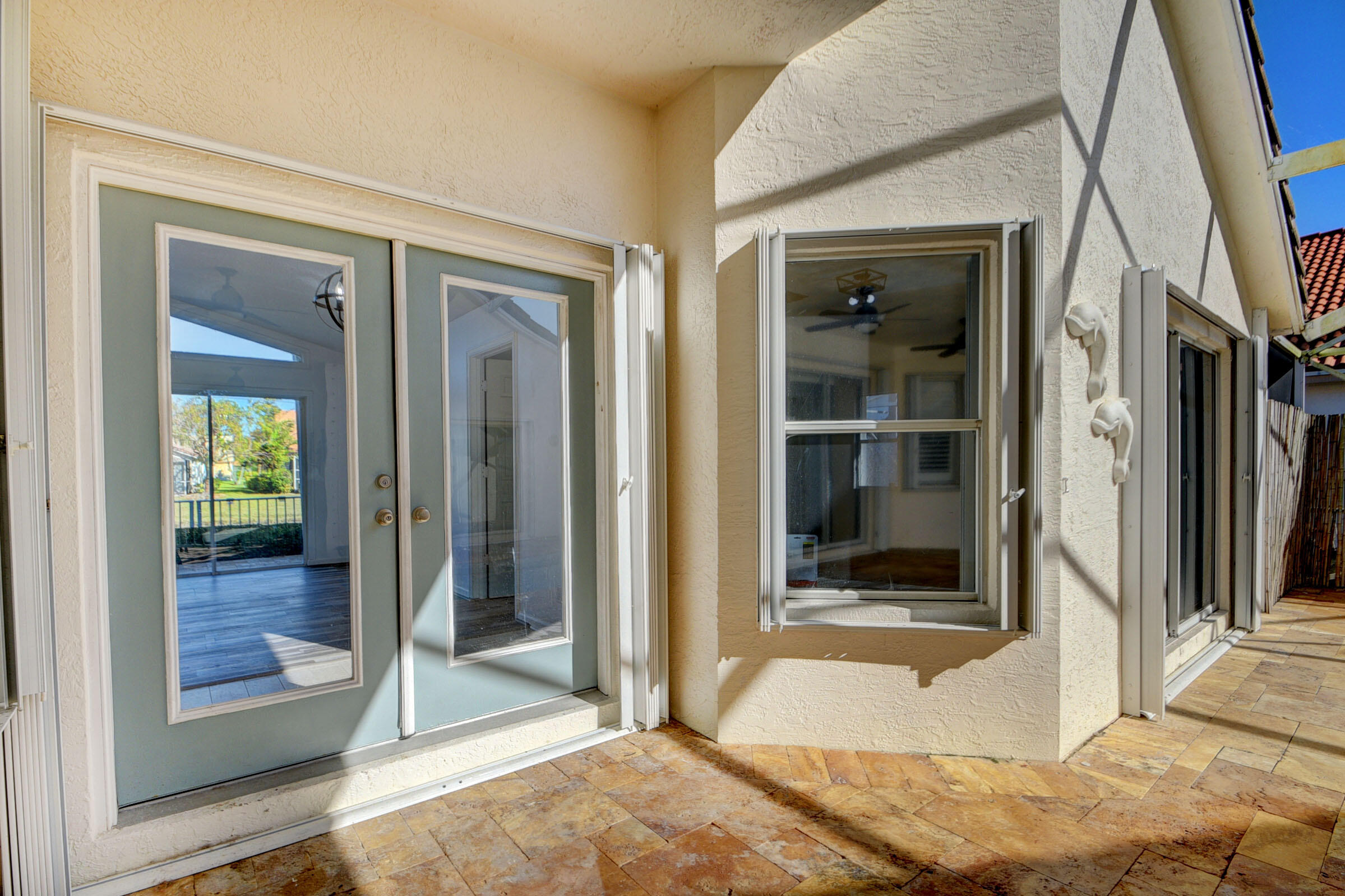 164 Cove Road Greenacres, FL 33413 - Photo 11 of 57 10_house (10)