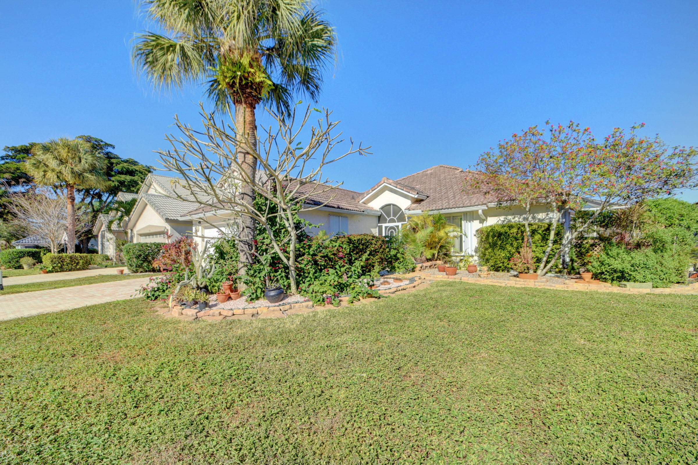 164 Cove Road Greenacres, FL 33413 - Photo 3 of 57 02_house (2)