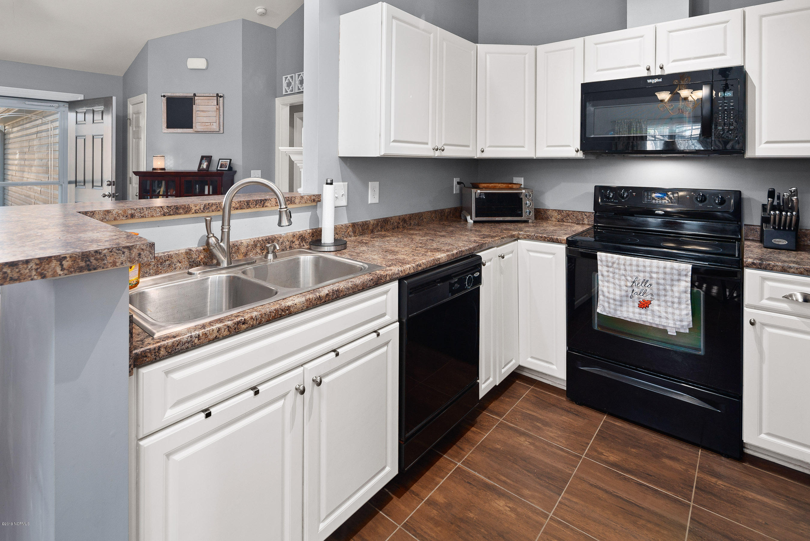 3168 Ruth Court Greenville, NC 27834 - Photo 9 of 25 20191120_MLS_3168_Ruth_Ct-8