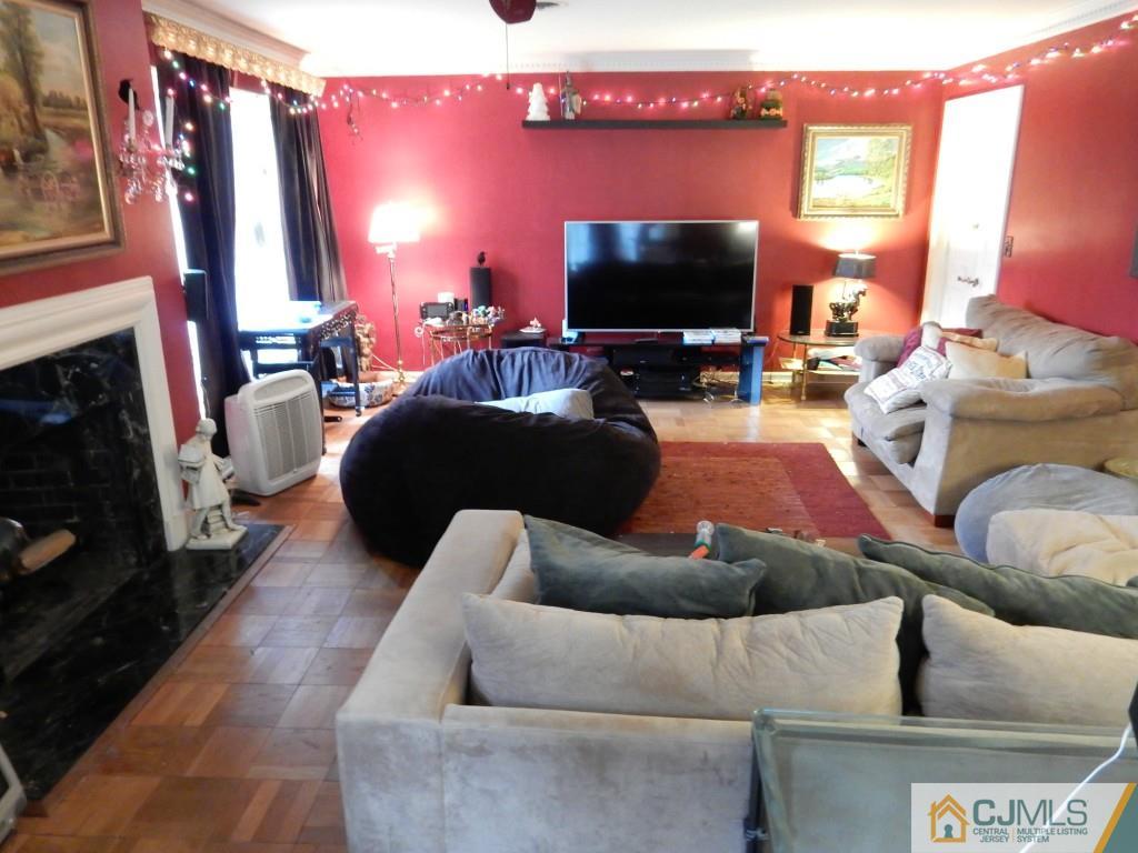 417 New Dover Road Colonia, NJ 07067 - Photo 8 of 25 Gallery Image 8