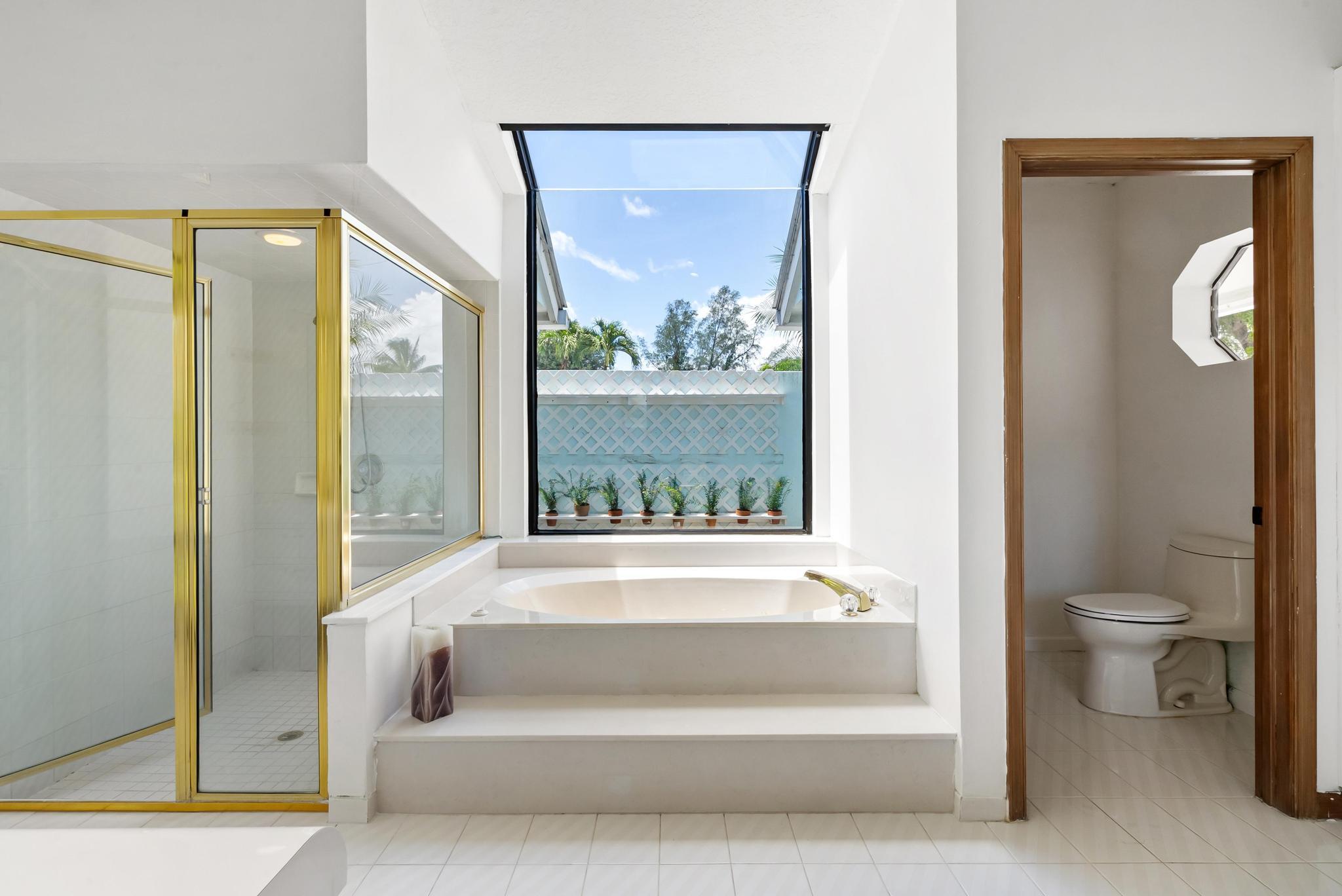 4227 Fox Trace Road Boynton Beach, FL 33436 - Photo 21 of 42 Primary Bathroom