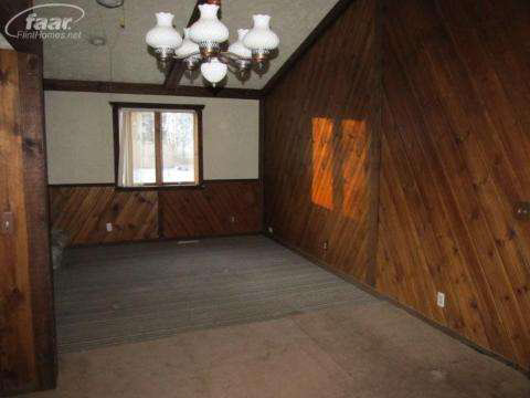 4304 Springfield Street Burton, MI 48509 - Photo 11 of 29 20144860-10.JPG