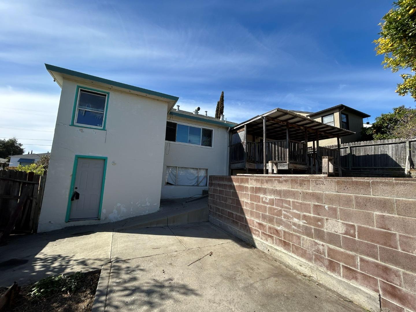 551 Vallejo Avenue Rodeo, CA 94572 - Photo 24 of 25 Gallery Image 24