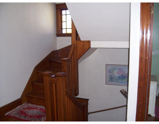 32 Briarfield Road Milton, MA 02186 - Photo 4 of 9 Gallery Image 4