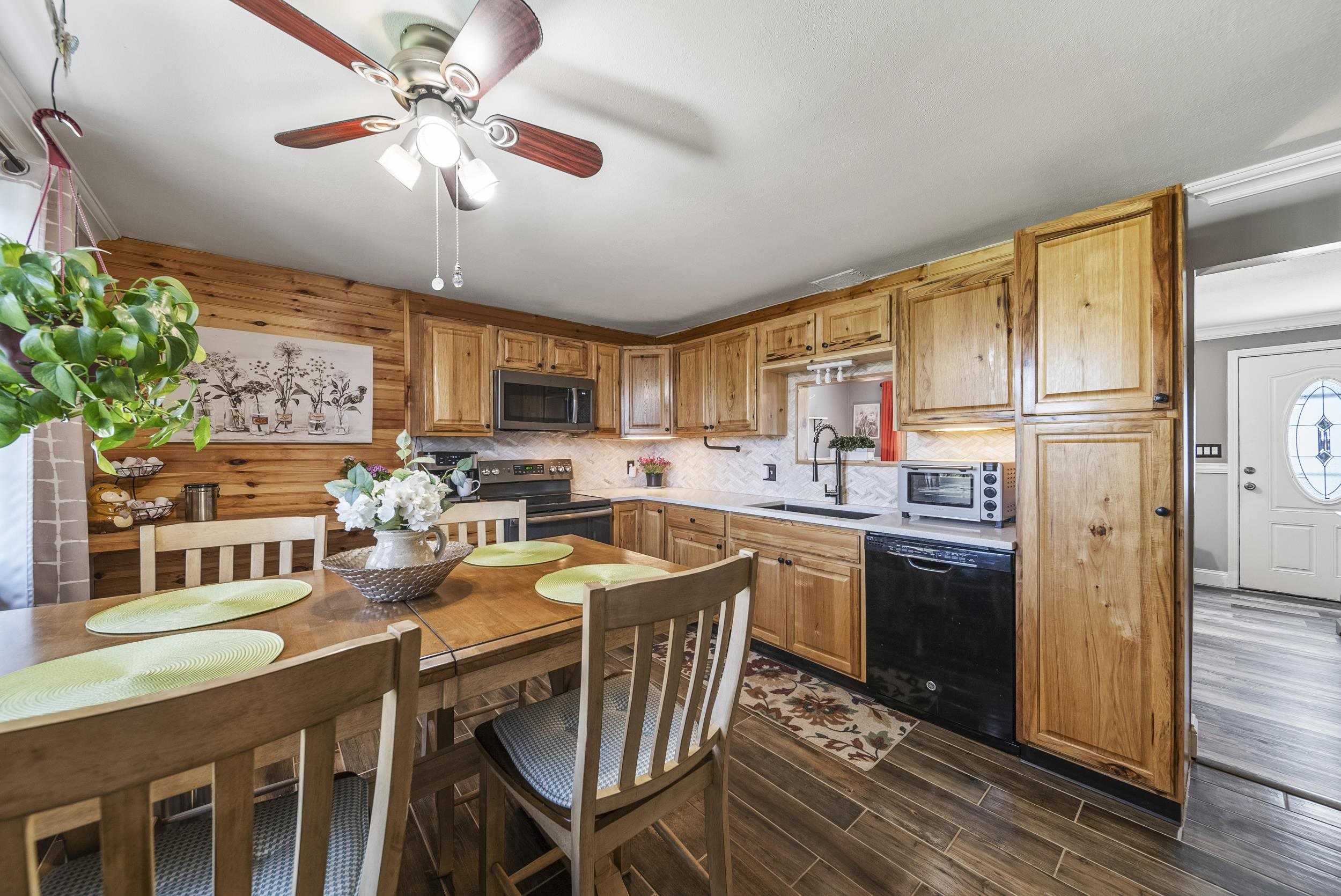 962 Goffstown Road Manchester, NH 03102 - Photo 6 of 26