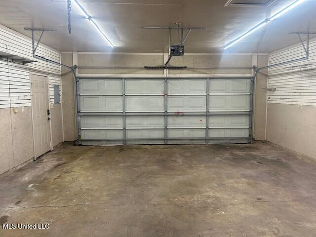 112 Pinehaven Place Clinton, MS 39056 - Photo 38 of 39 sshop garage