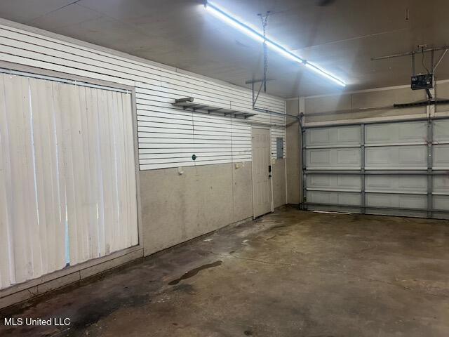112 Pinehaven Place Clinton, MS 39056 - Photo 39 of 39 garagedoor5php