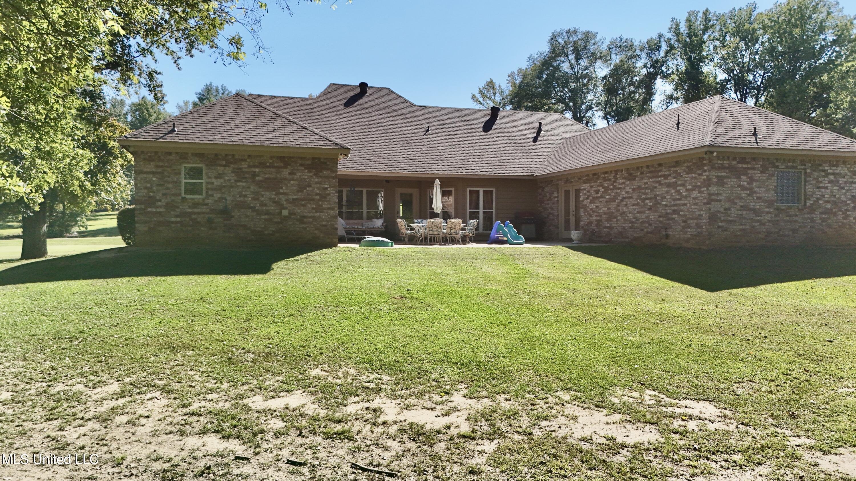 112 Pinehaven Place Clinton, MS 39056 - Photo 7 of 39 PPBACKVIEW OF HOME