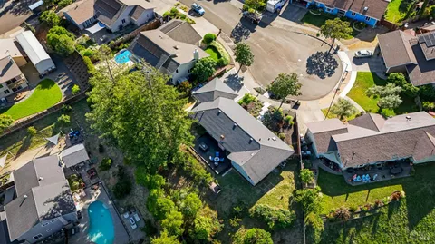 $1,650,000 | 3392 Royal Court, Napa, CA 94558