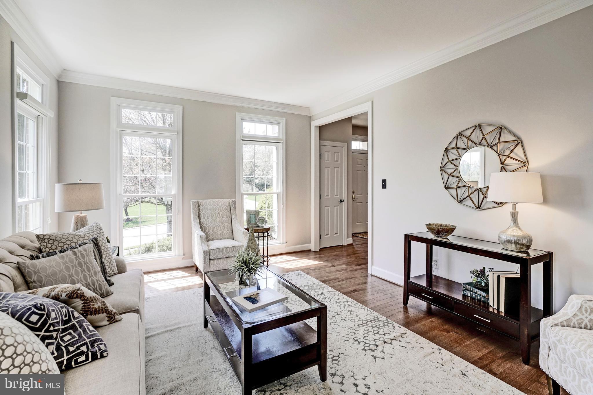 11284 Stones Throw Drive Reston, VA 20194 - Photo 4 of 30 Living Room