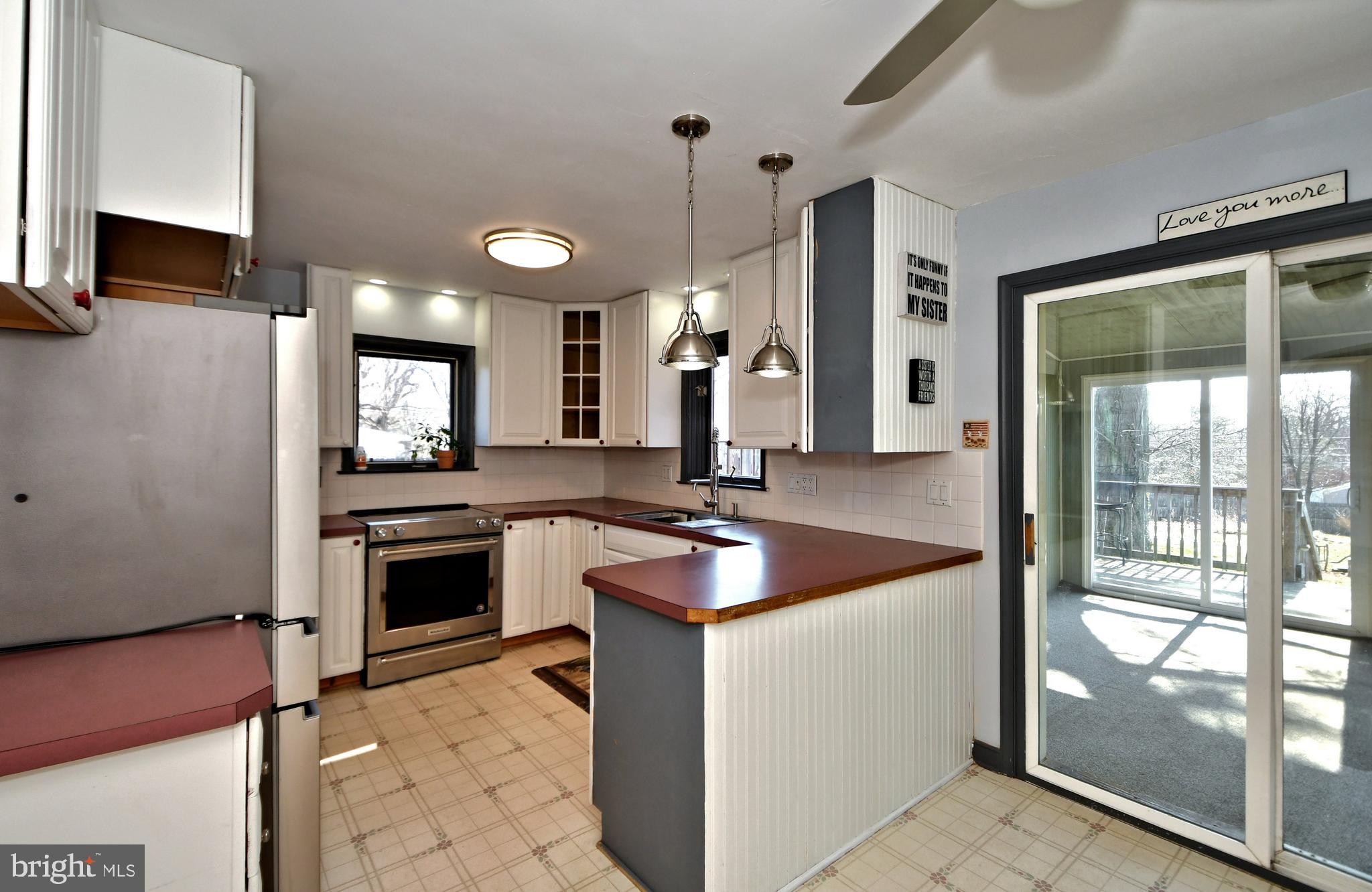 317 Clear Spring Road Lansdale, PA 19446 - Photo 11 of 47 Kitchen