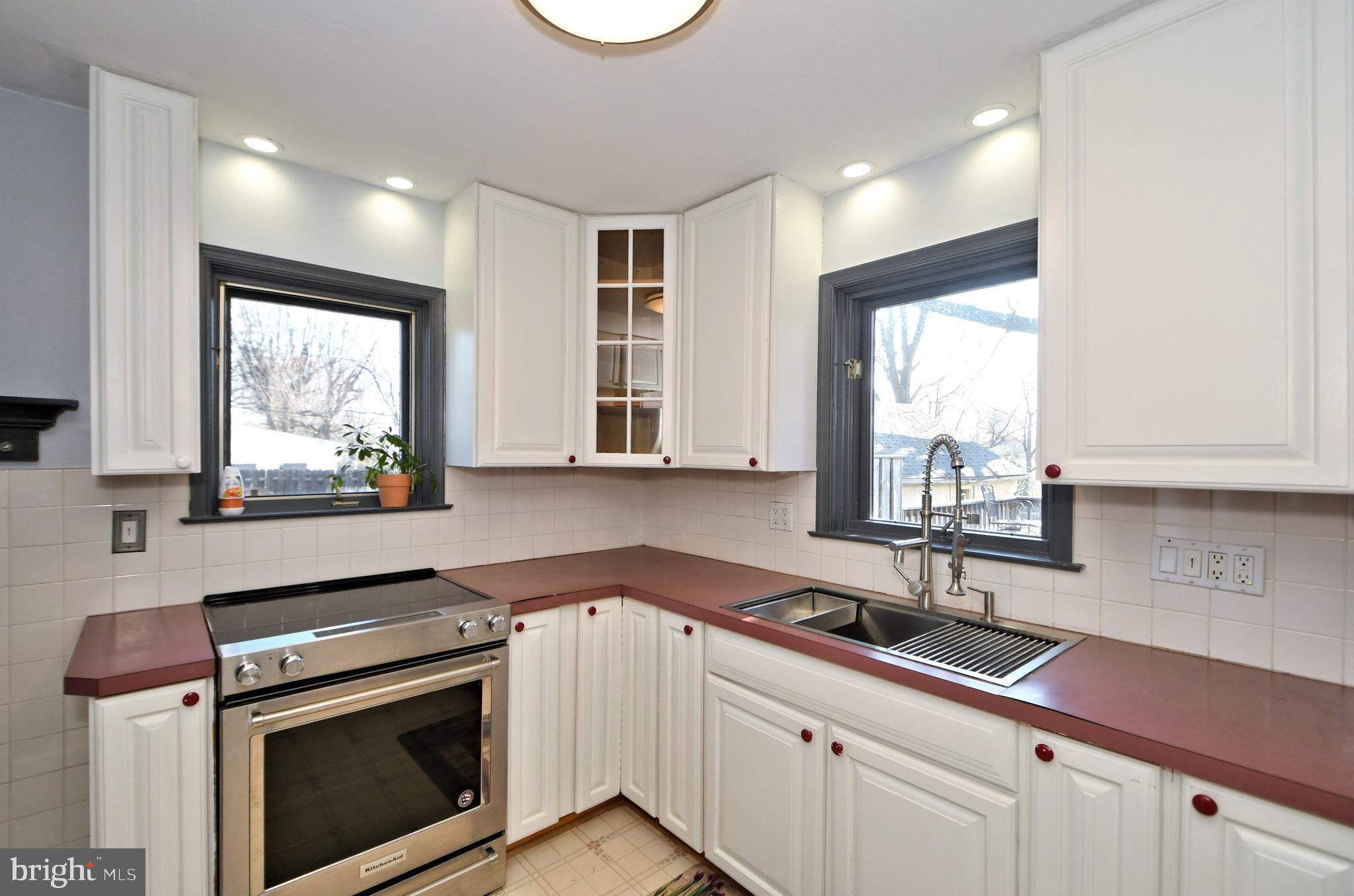 317 Clear Spring Road Lansdale, PA 19446 - Photo 14 of 47 Kitchen