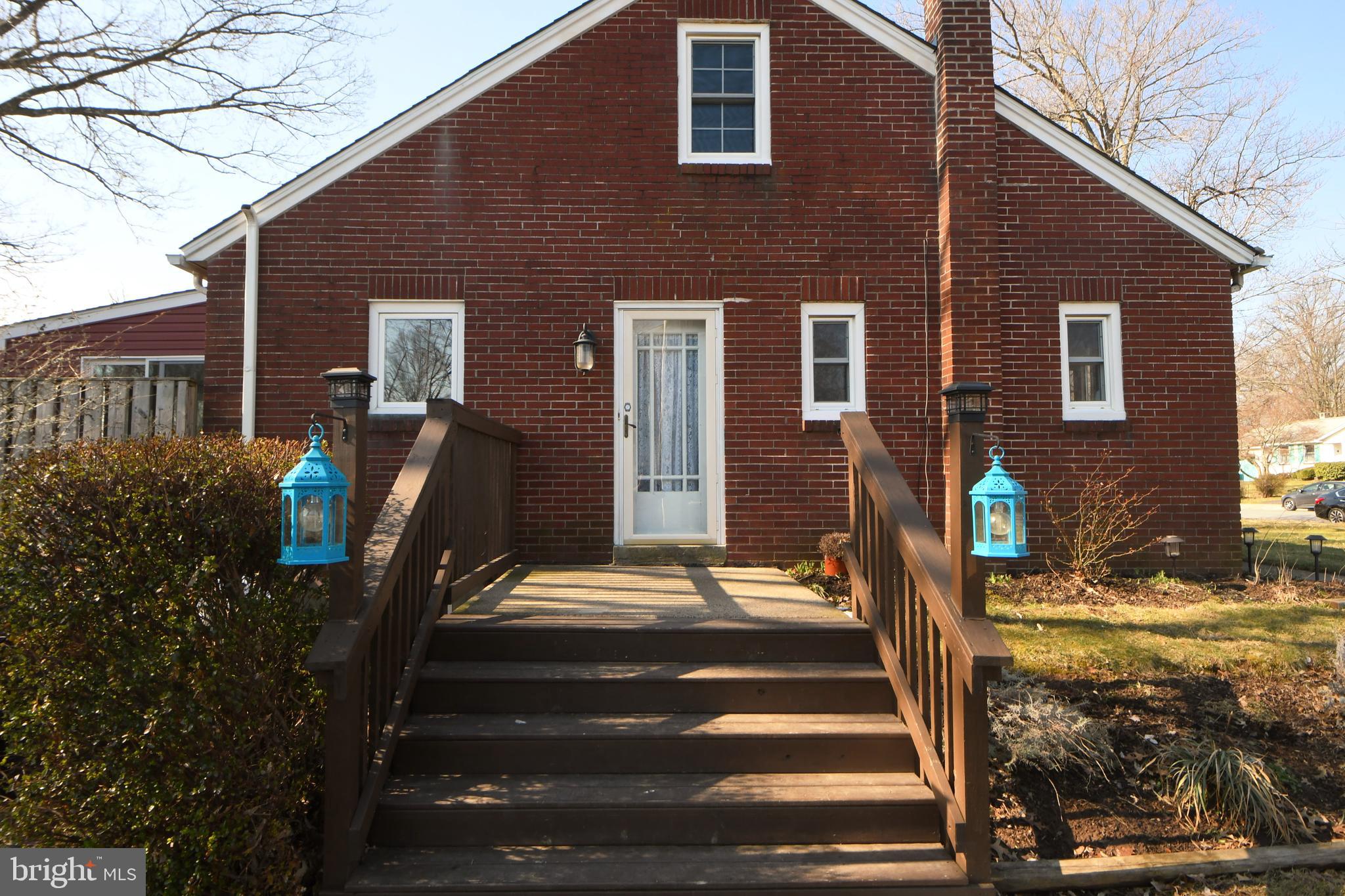 317 Clear Spring Road Lansdale, PA 19446 - Photo 36 of 47 Side Entry