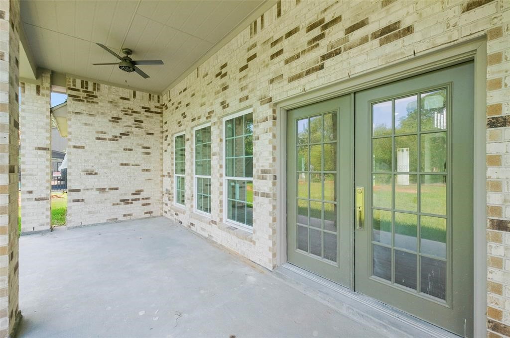 2291 Riverside Drive West Columbia, TX 77486 - Photo 45 of 50 a view of a indoor shower