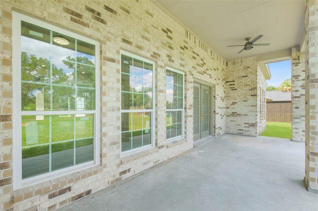 2291 Riverside Drive West Columbia, TX 77486 - Photo 46 of 50 a view of a big room with large windows