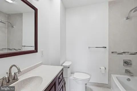 $725,000 | 2320 North Capitol Street Northwest, Washington, DC 20002