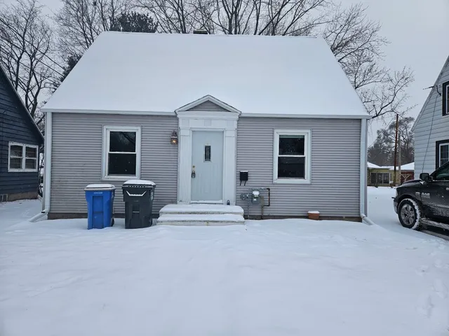 $135,000 | 1306 West Wisconsin Street, Portage, WI 53901