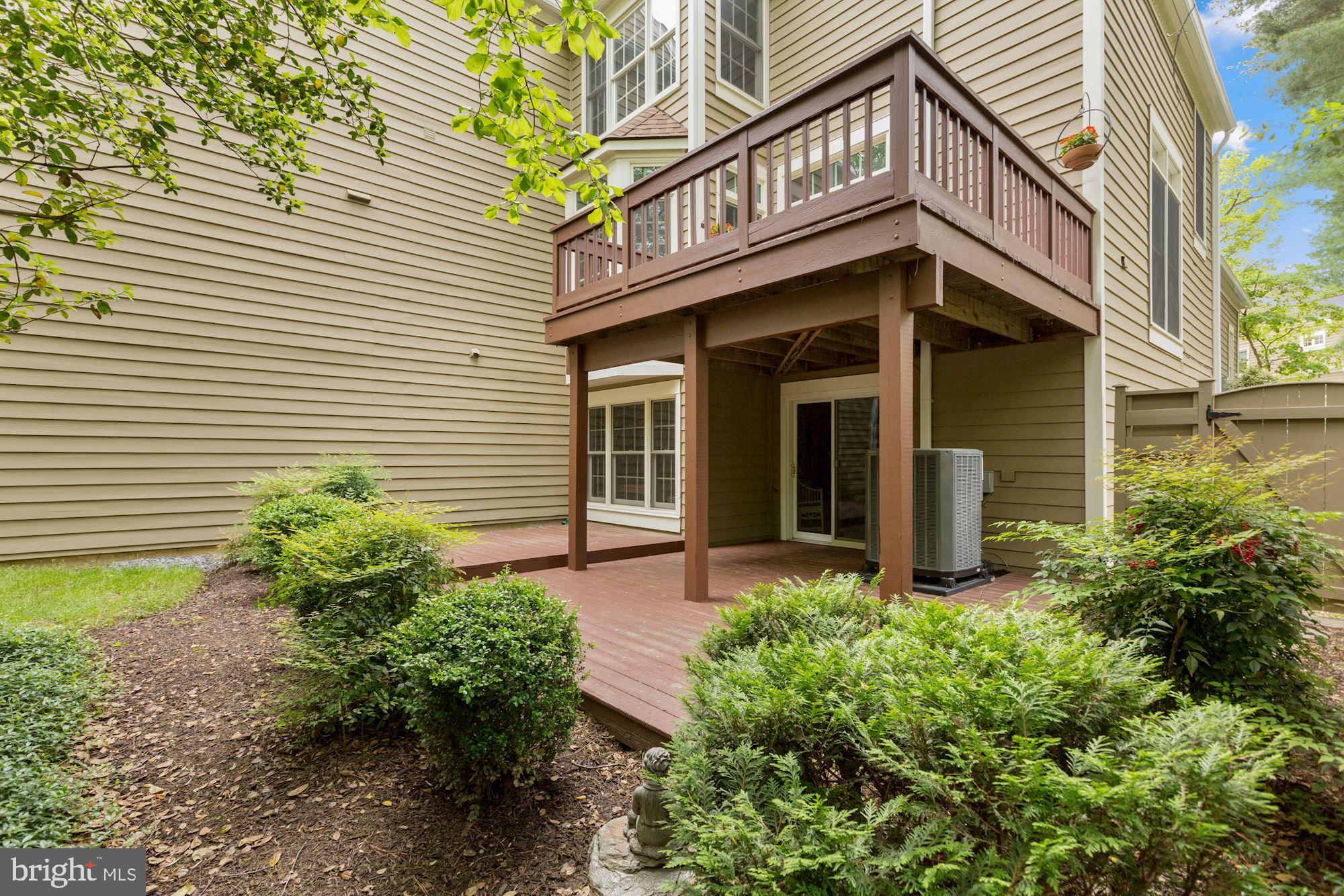 11412 Hollow Timber Way Reston, VA 20194 - Photo 36 of 59 Rear Exterior