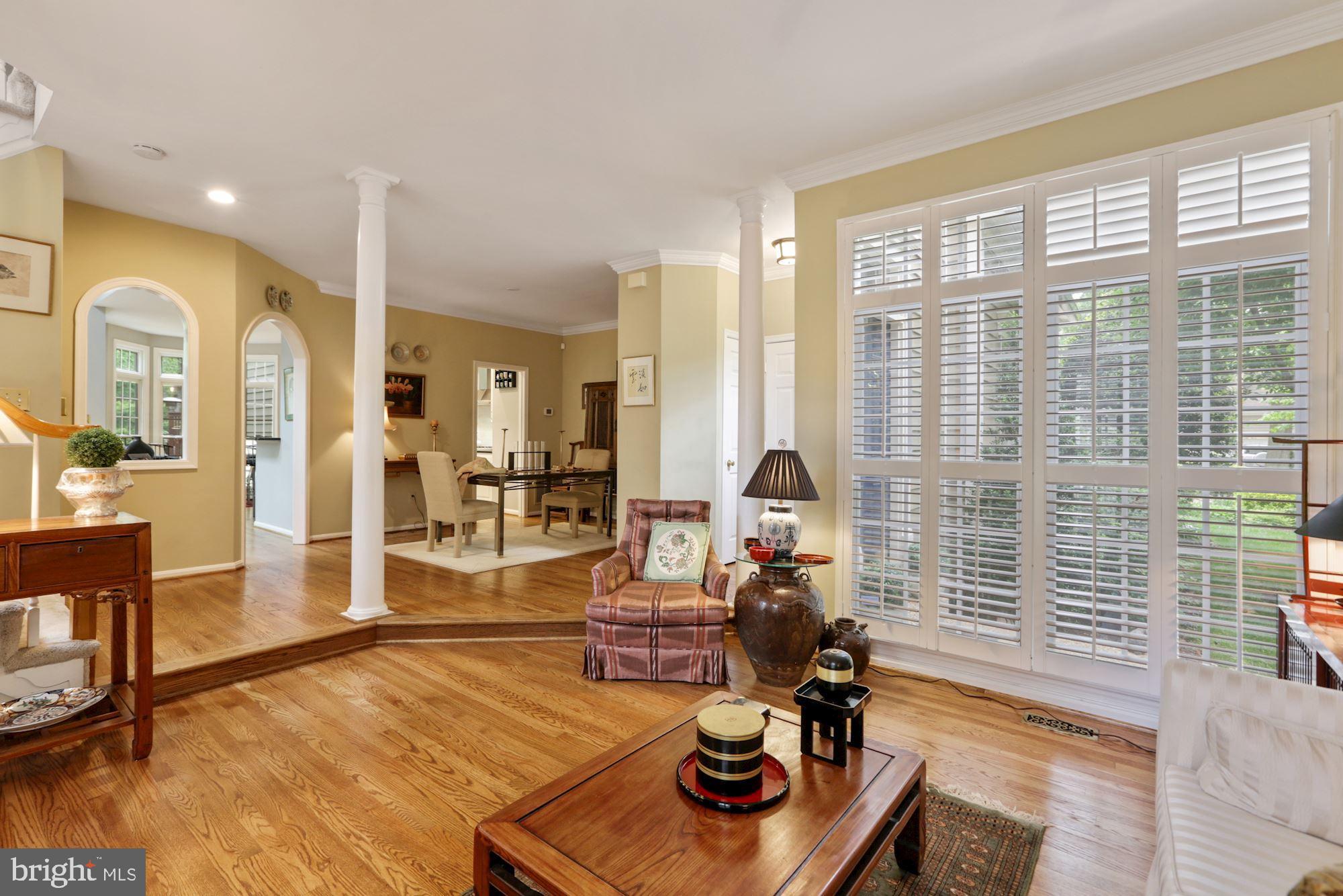 11412 Hollow Timber Way Reston, VA 20194 - Photo 7 of 59 Living Room