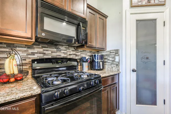$309,950 | 7113 Long Meadow Drive, El Paso, TX 79934
