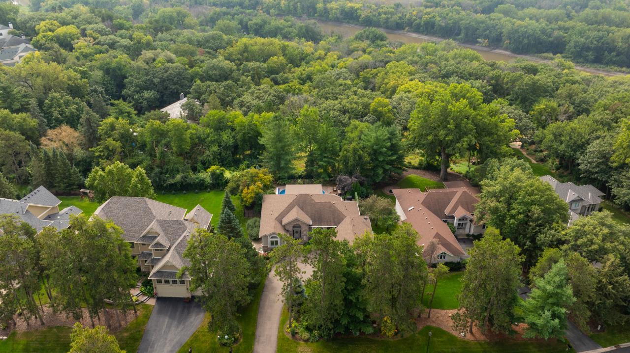 12389 Riverview Road Eden Prairie, MN 55347 - Photo 3 of 65