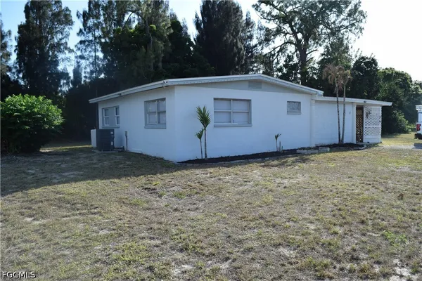 a view of a house
